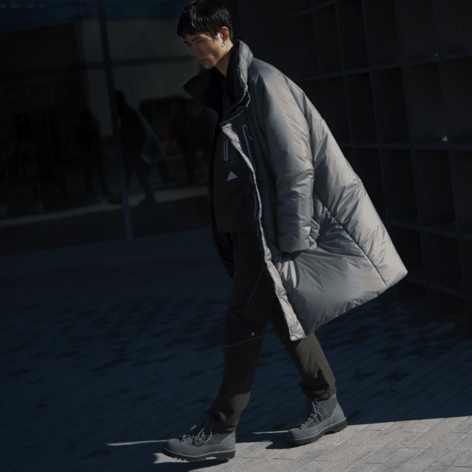 Light and wander Danner