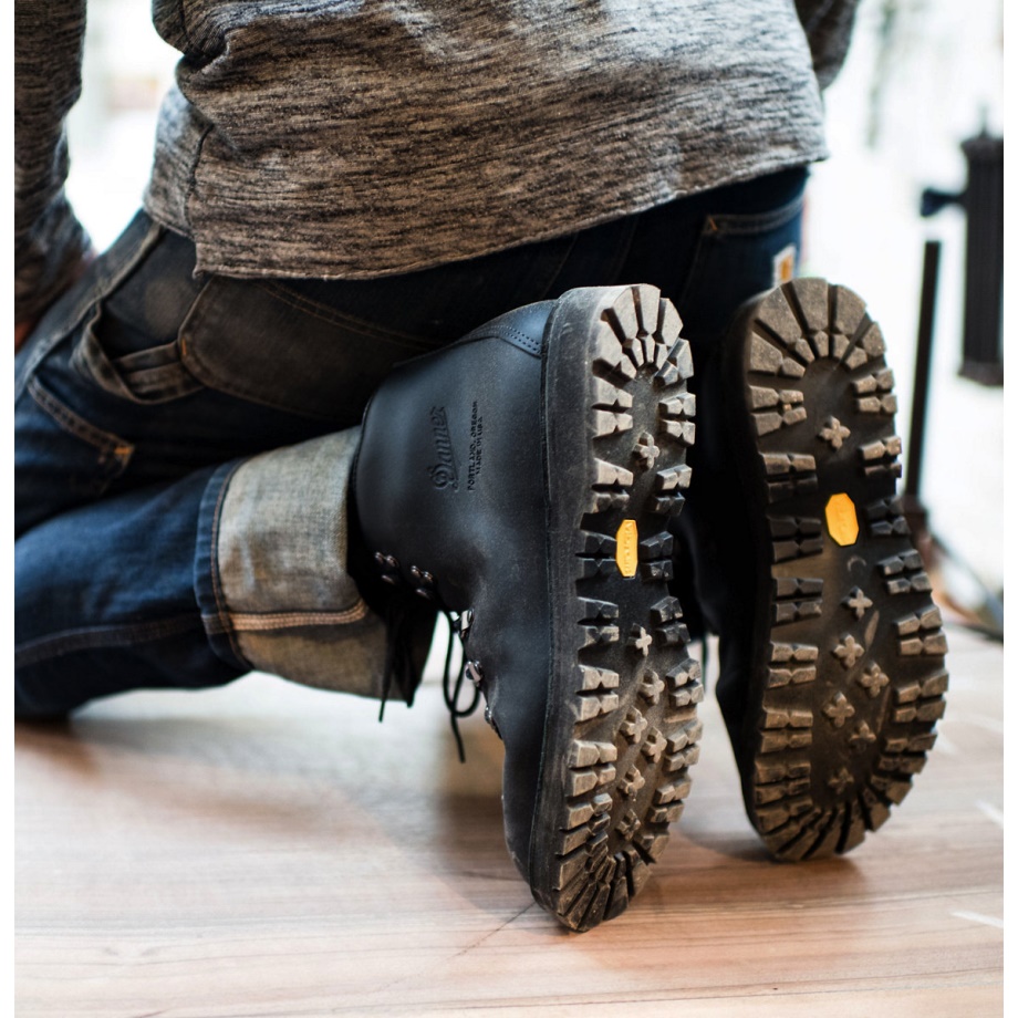 Mountain Light Black-GORE-TEX Danner