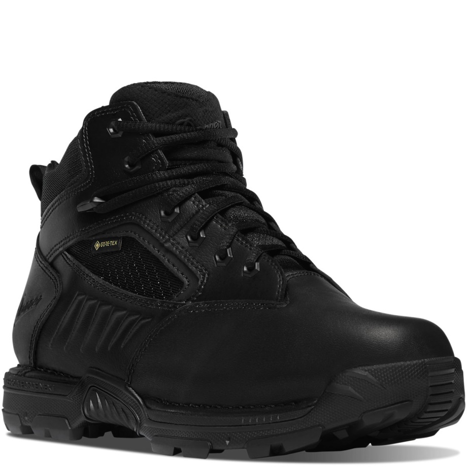 Striker Bolt 4.5 Black Danner