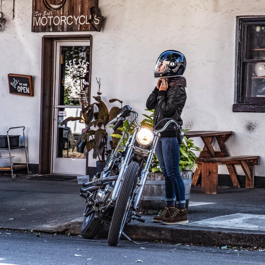 Women's Bull Run Moc Toe 6 Brown Steel Toe Danner