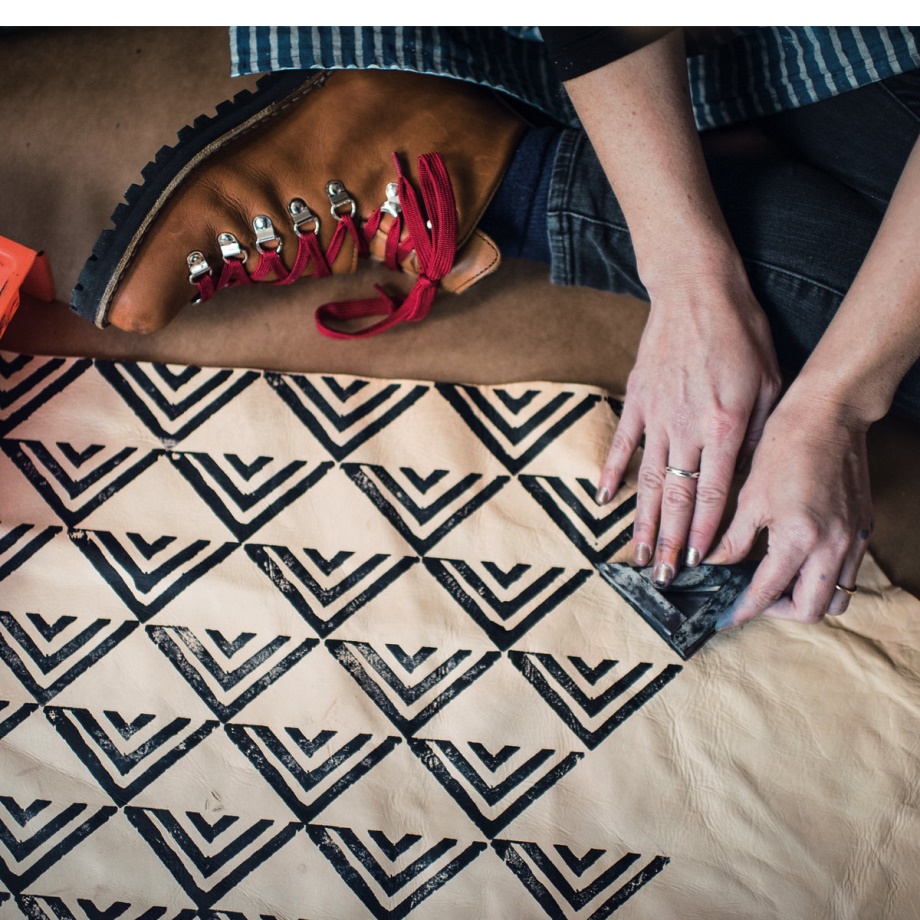 Women's Mountain Light Cascade Danner